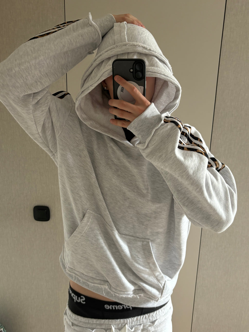 GLAMOUR TRACK HOODIE GREY