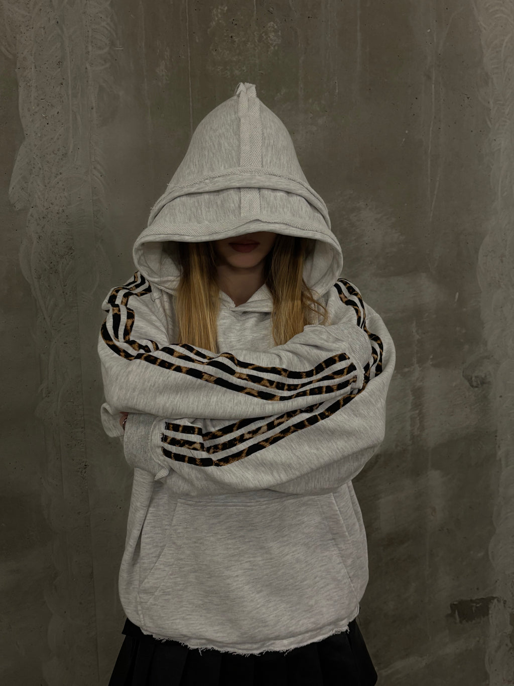 GLAMOUR TRACK HOODIE GREY
