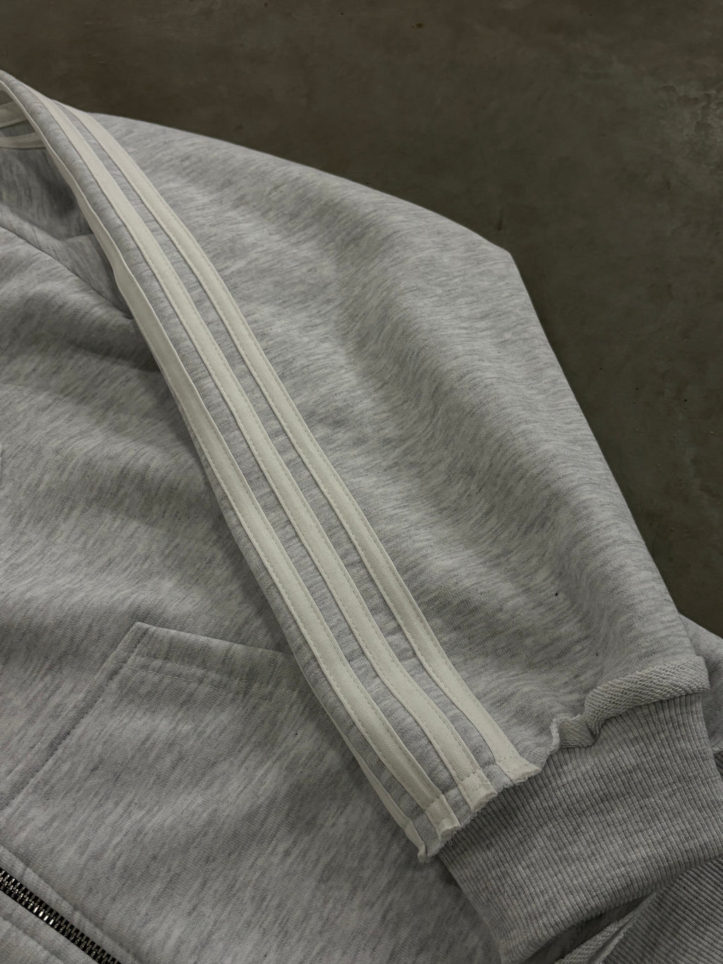 STRIPES ZIP HOODIE GREY