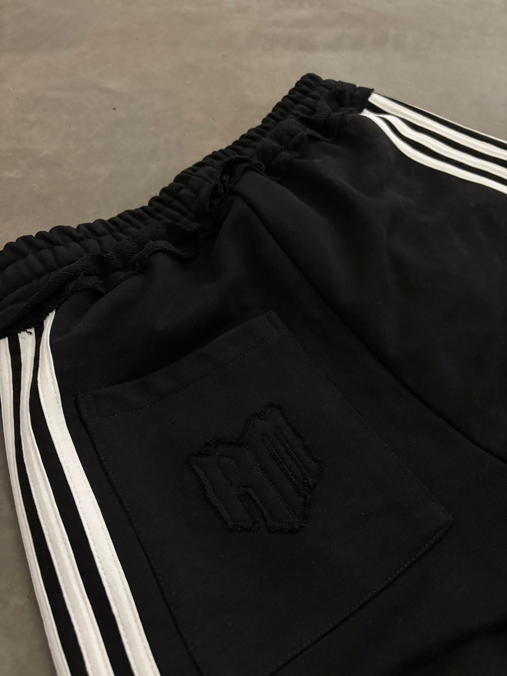 STRIPES SET BLACK