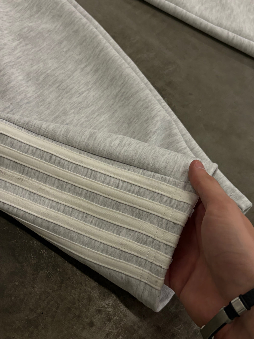 STRIPES PANTS GREY