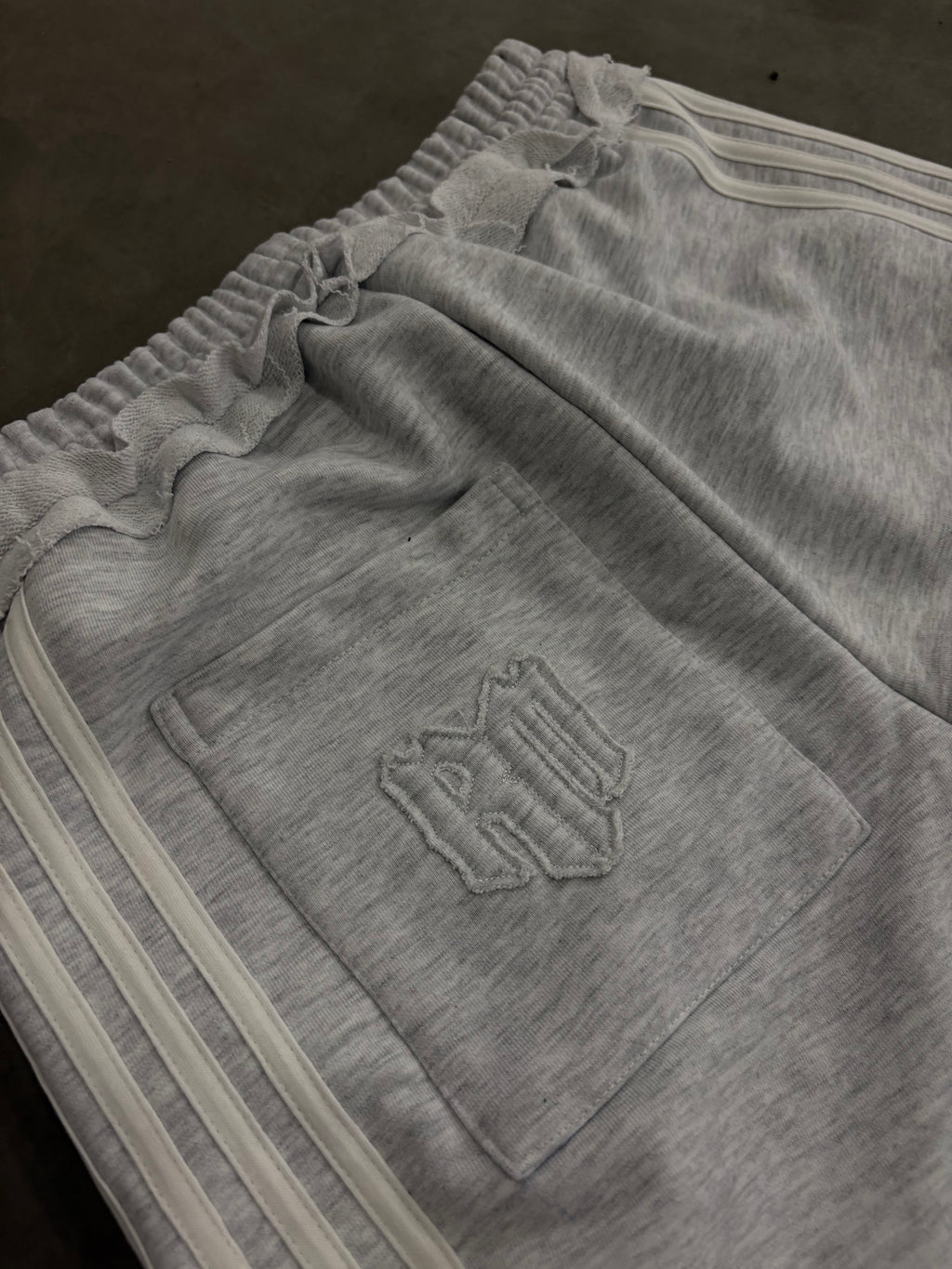 STRIPES SET GREY