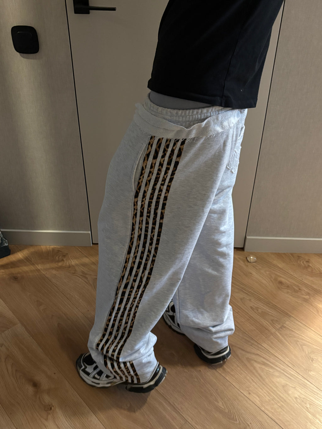 UPDATED GLAMOUR PANTS GREY
