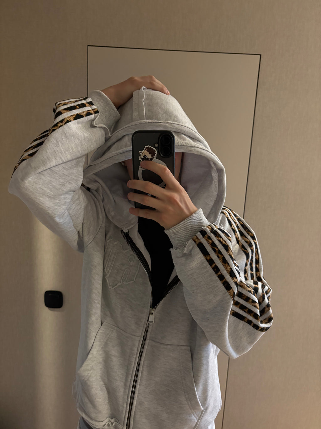 GLAMOUR ZIP HOODIE GREY
