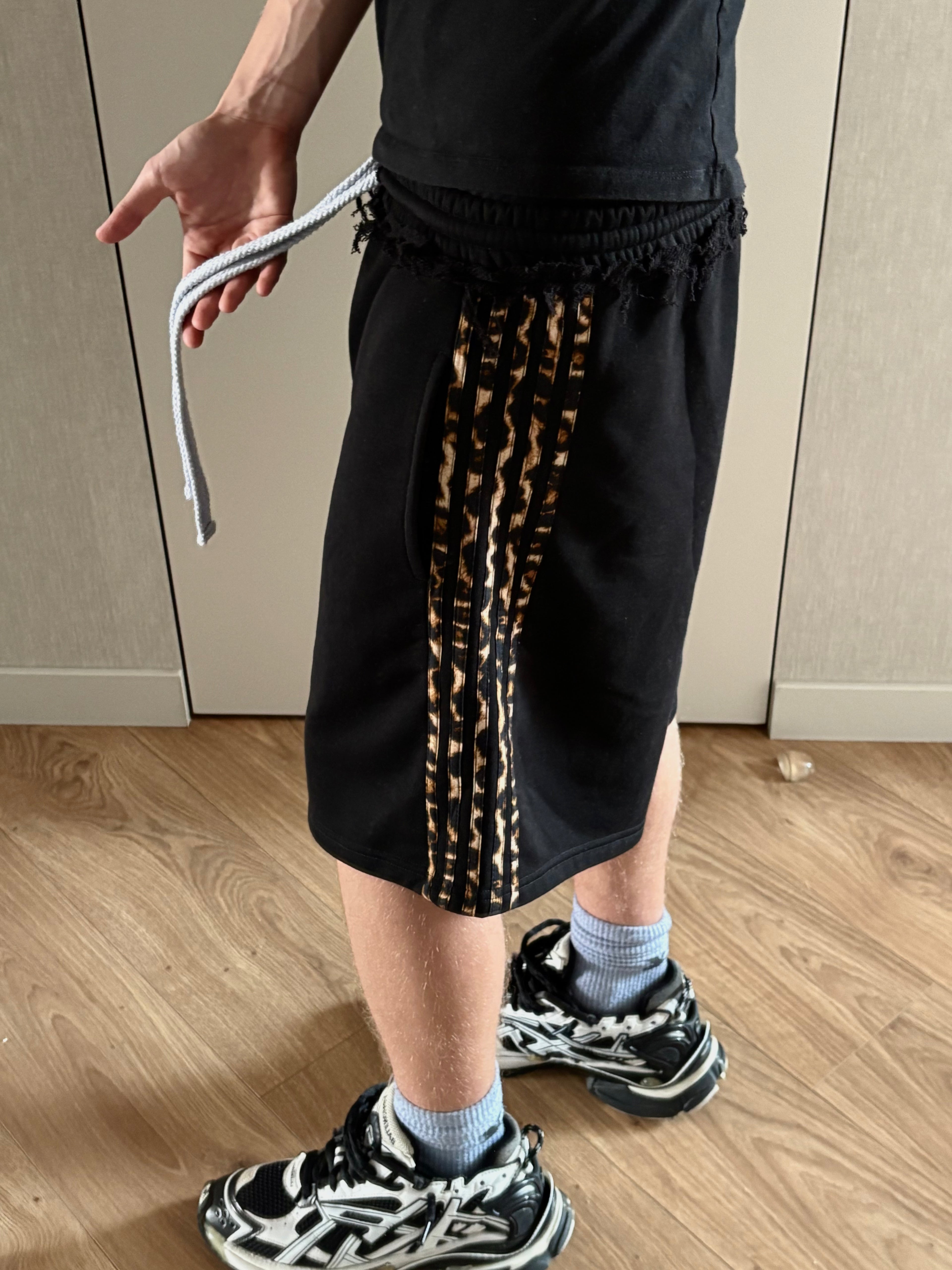 GLAMOUR TRACK SHORTS Довгі — Чорні