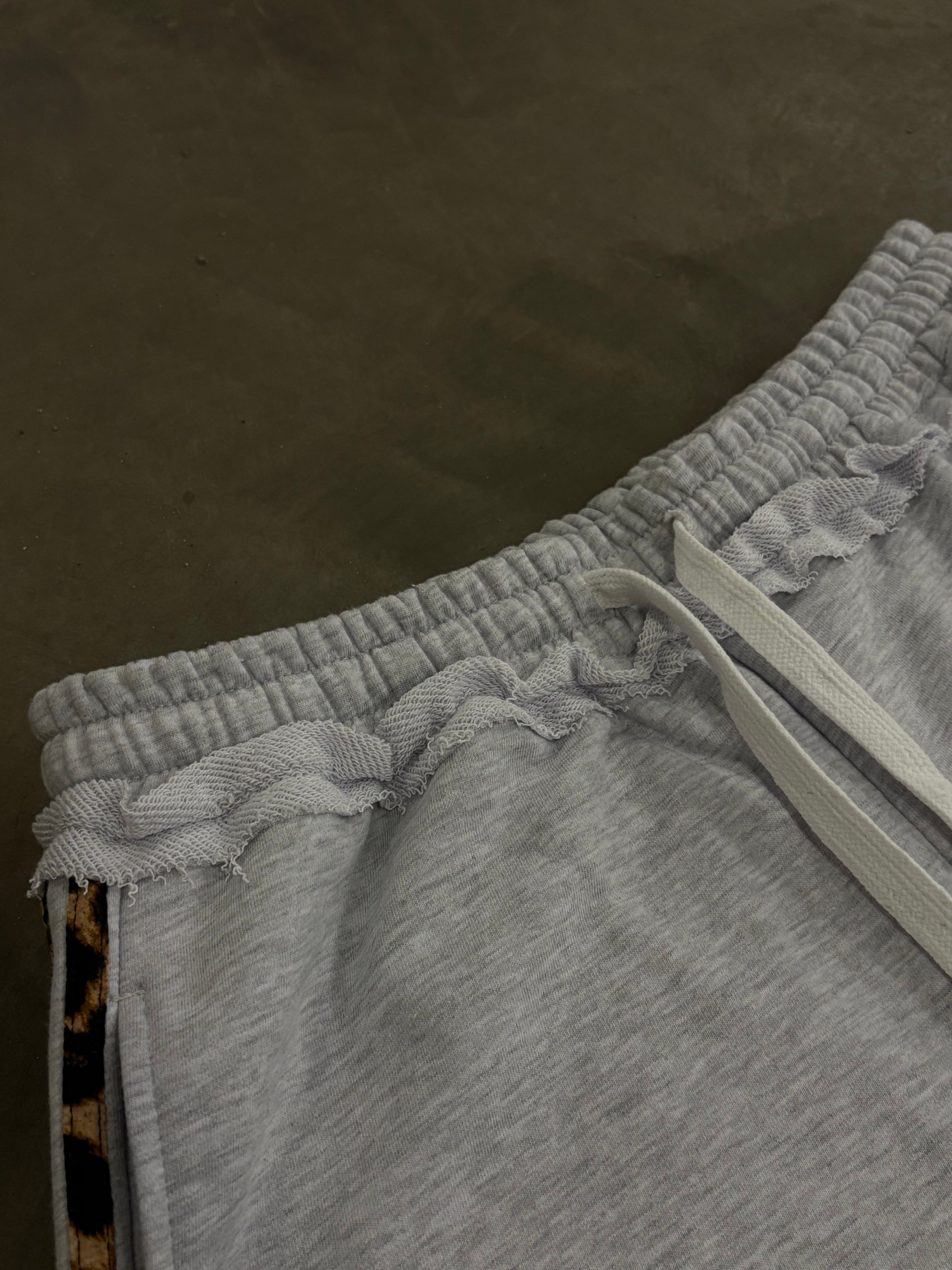 GLAMOUR TRACK SHORTS Довгі — Сірі