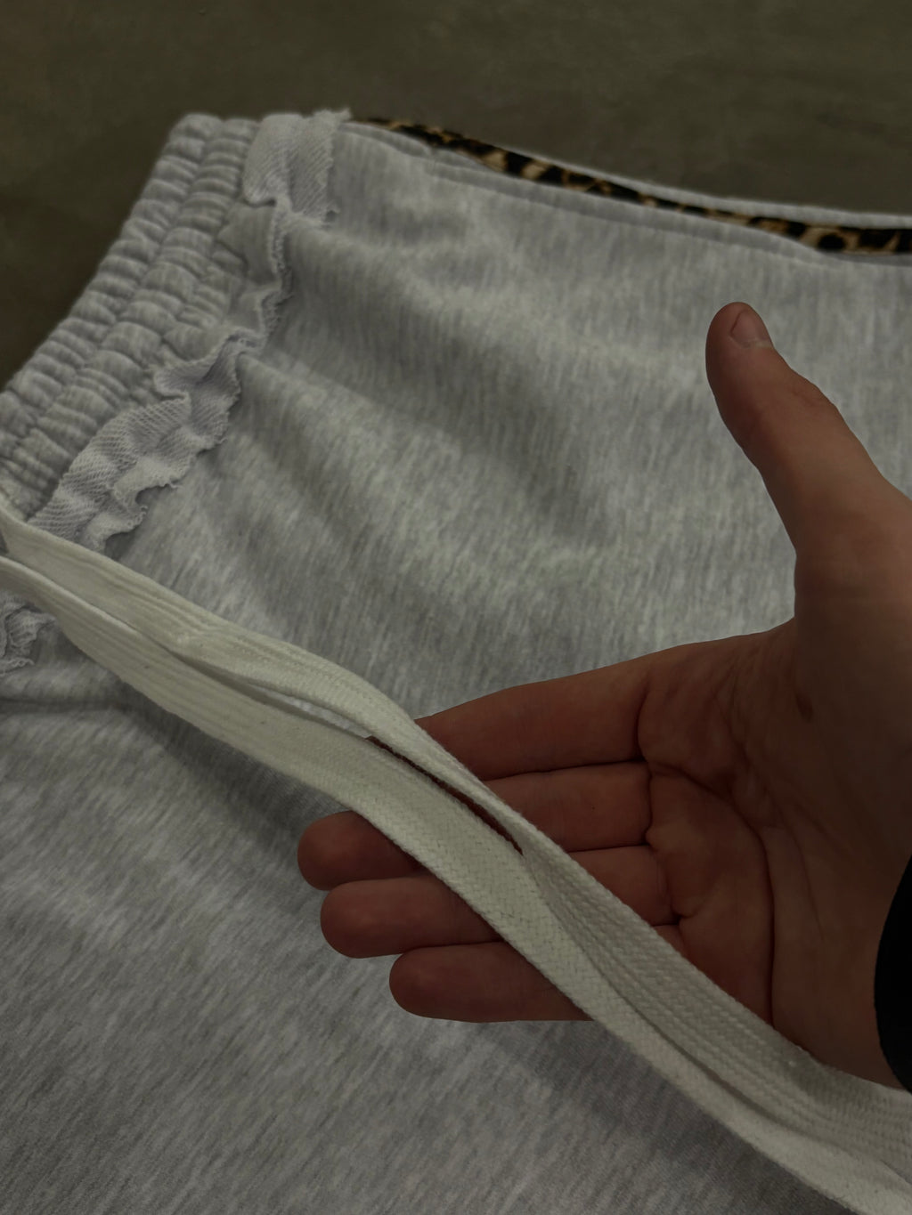 GLAMOUR TRACK SHORTS Довгі — Сірі