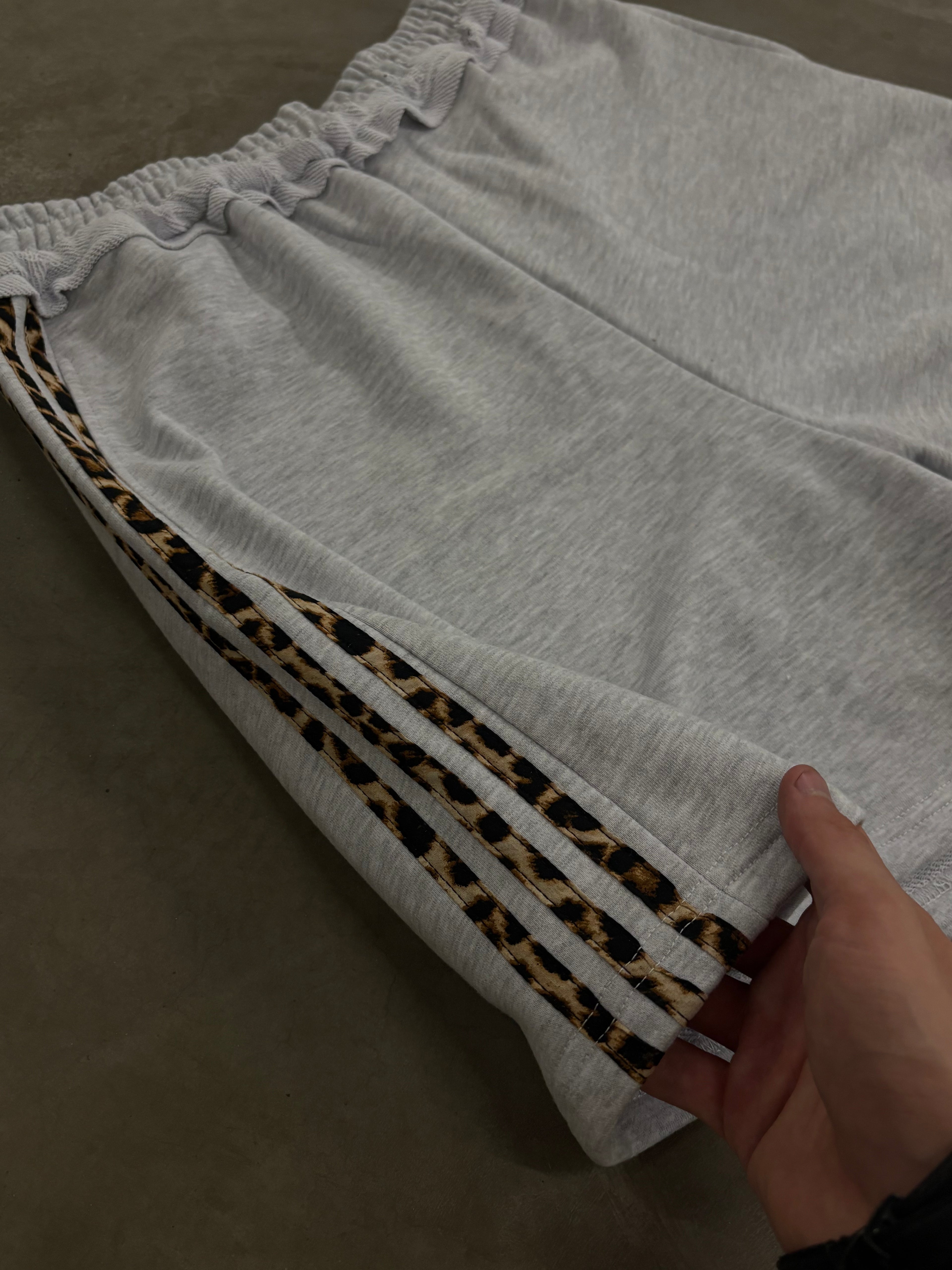 GLAMOUR TRACK SHORTS Короткі — Сірі